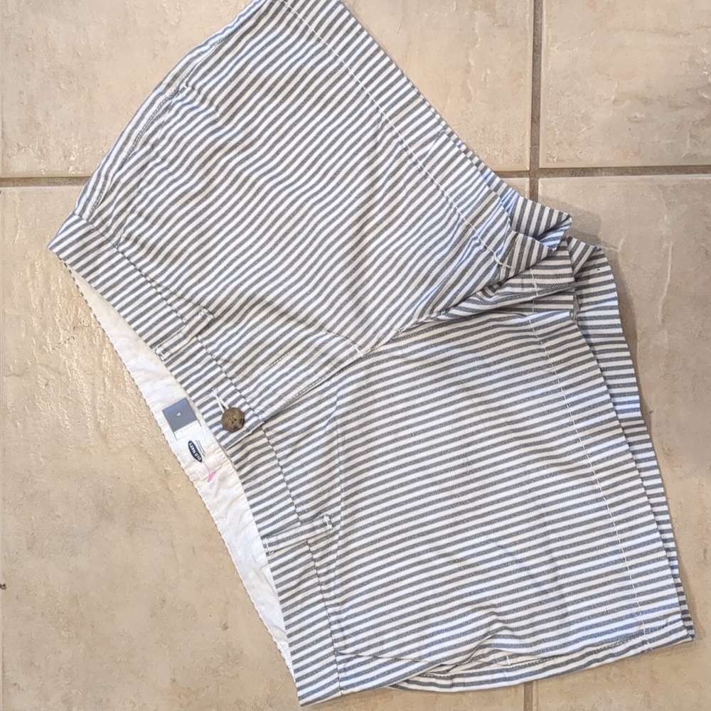 Old Navy Blue Striped Shorts Size 6